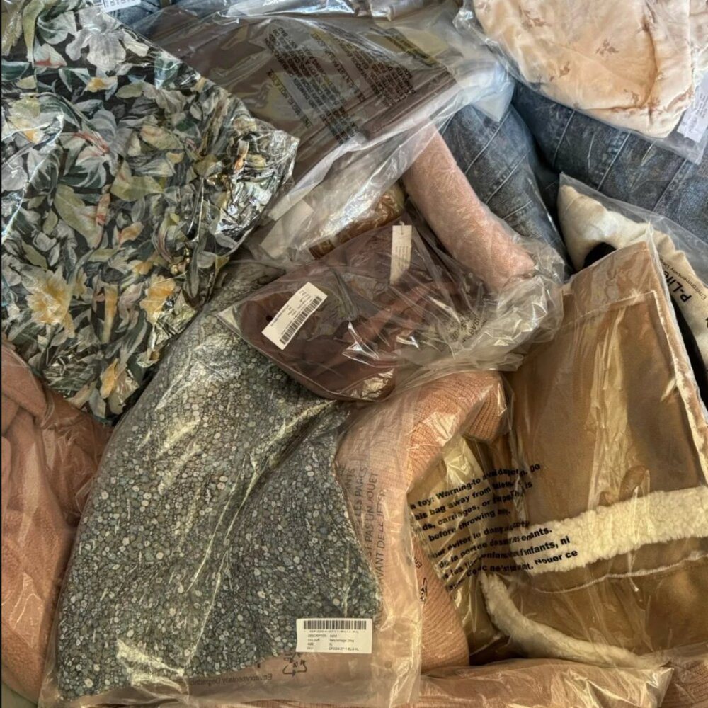 LOADED!!! - 10Pc NEW XXLarge XL 49$ Womens Mystery Clothing Box 📦